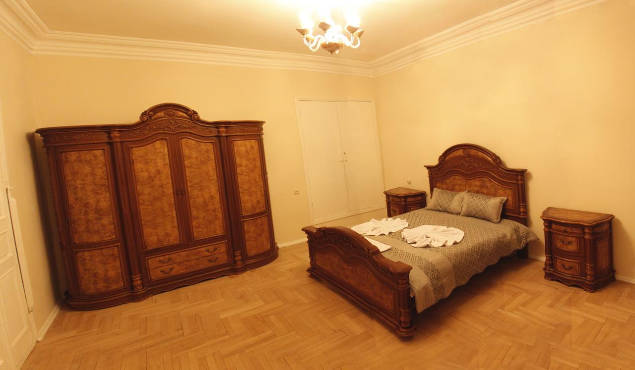 Hotel Rustaveli 36 Тбилиси Екстериор снимка