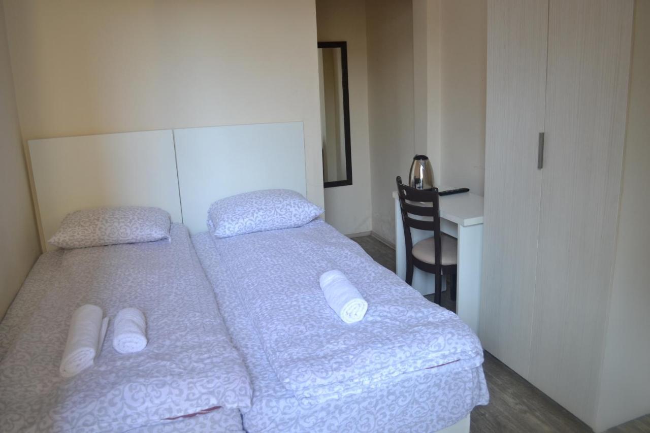 Hotel Rustaveli 36 Тбилиси Екстериор снимка