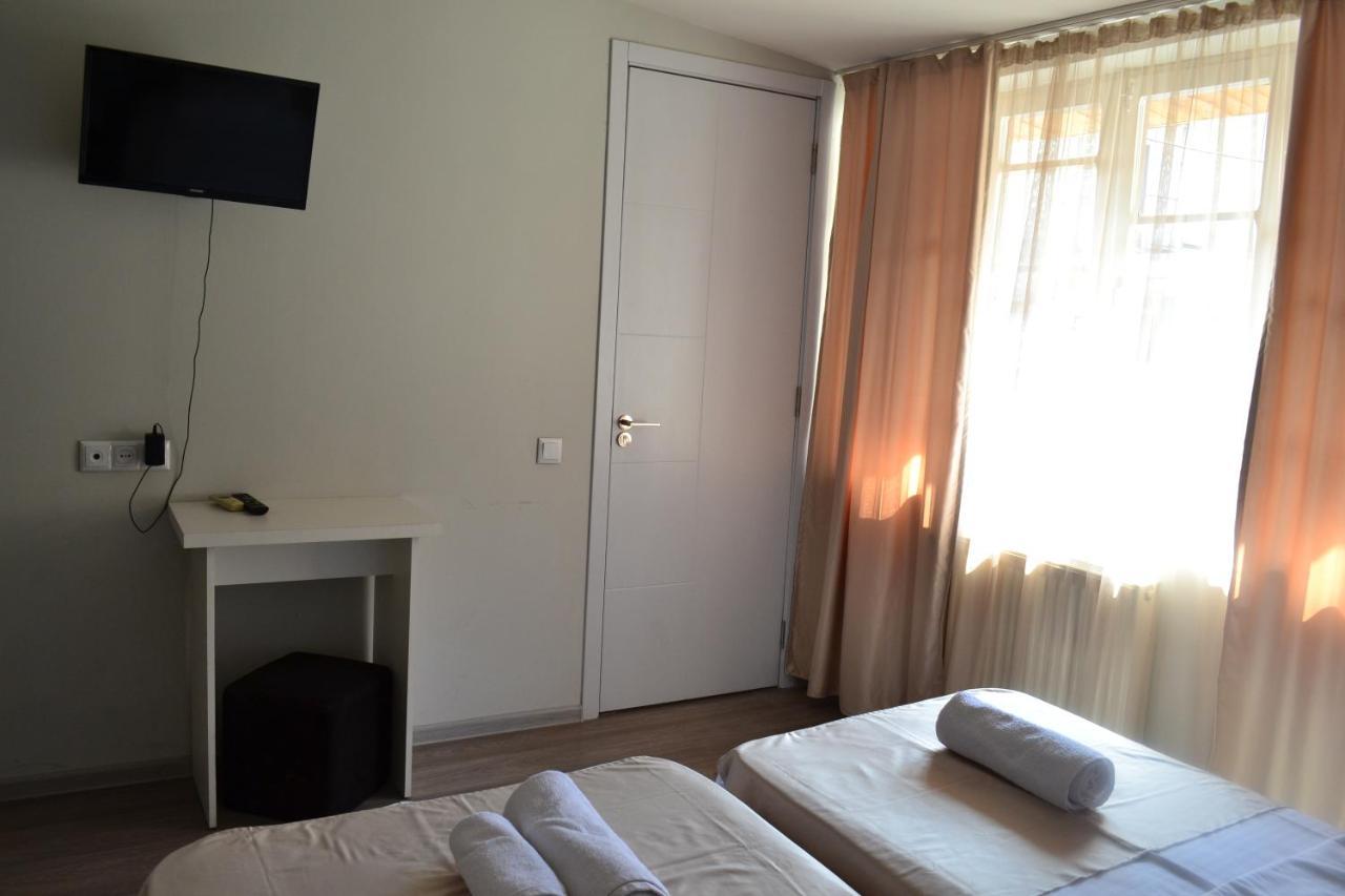 Hotel Rustaveli 36 Тбилиси Екстериор снимка